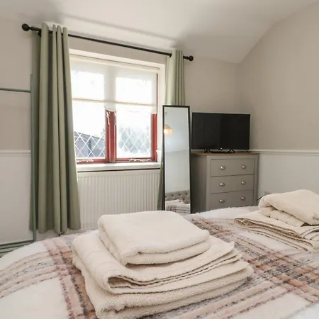 Holiday home Beaconsfield