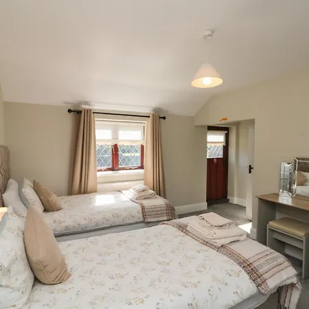 Beaconsfield Scarborough