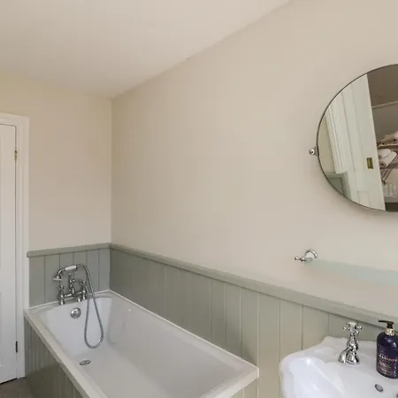 Beaconsfield 斯卡伯勒